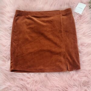 New with tag Velour High-Rise Mini Skirt size L